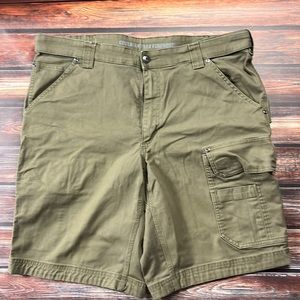 Duluth Trading Coolmax flex firehouse shorts 40W olive green.  Great shape!